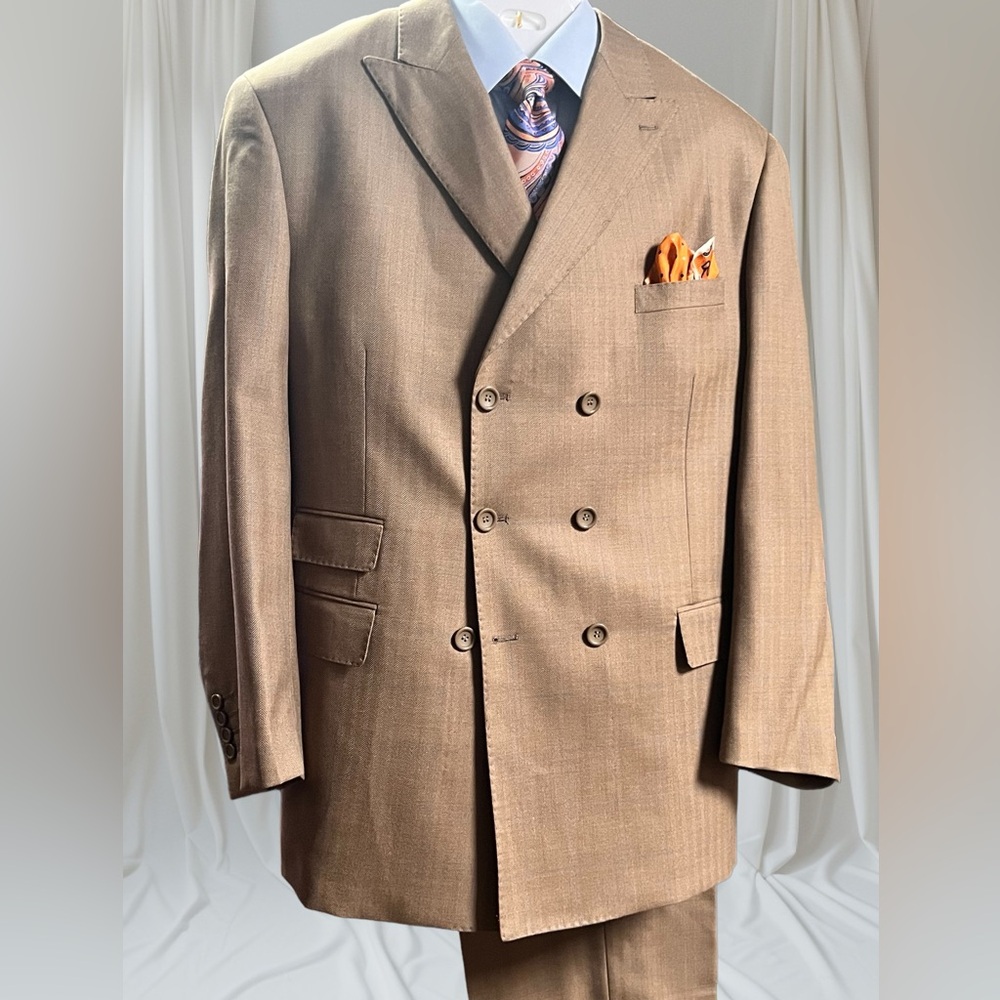 3pc dbl breasted tan herringbone with a hint of blue pants are 31in inseam